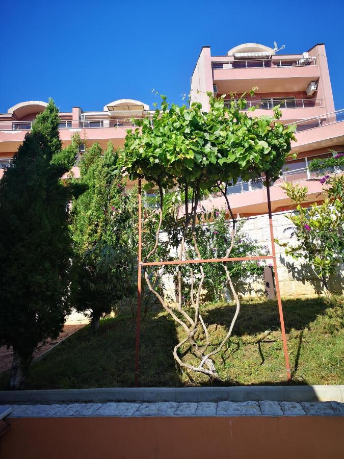 Appartamento Complex Karia III Kavarna Esterno foto