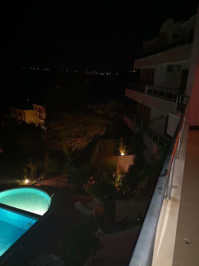 Appartamento Complex Karia III Kavarna Esterno foto